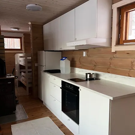 Traditional Lakeside Chalet