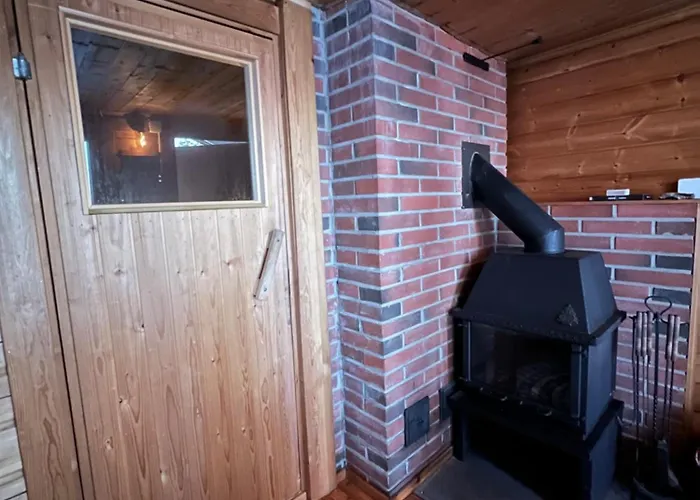 Traditional Lakeside 로바니에미