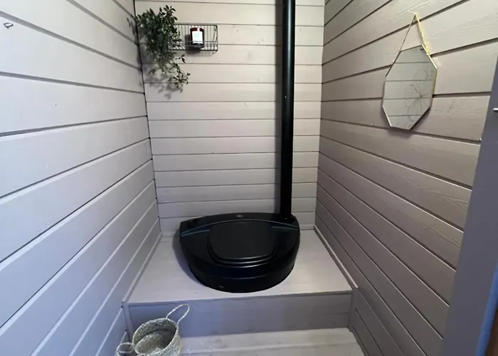 Traditional Lakeside Horská chata *