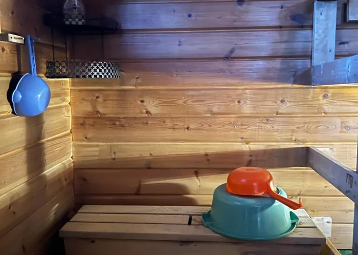 Traditional Lakeside Horská chata *